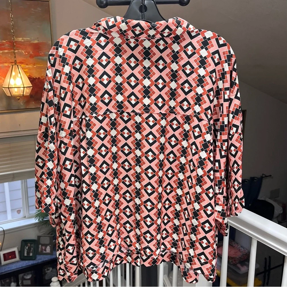 🔥Nina Parker🔥 NWT Trendy Plus Size Button-Front Cropped Top Size 4X - Picture 3 of 13